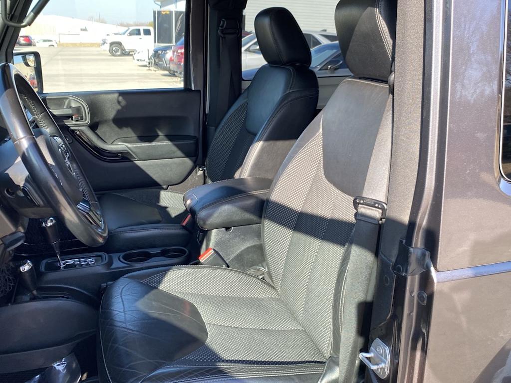 2016 Jeep Wrangler Sahara 11