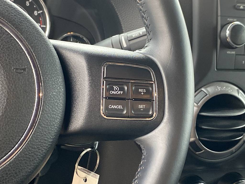 Thumbnail: 2014 Jeep Wrangler - 29