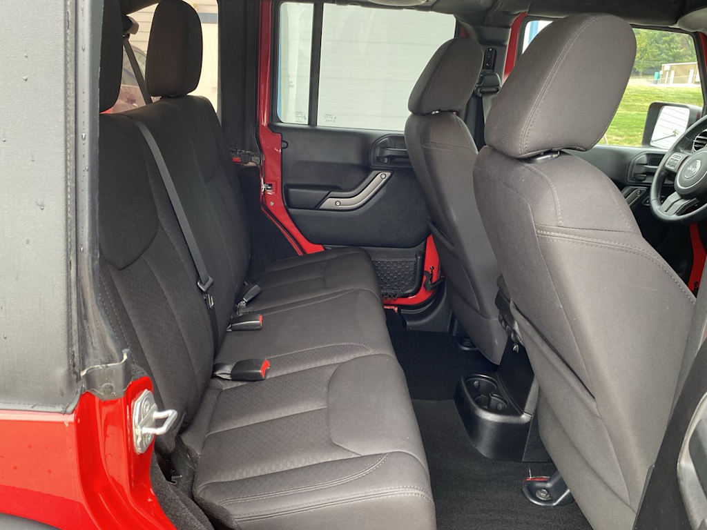 Thumbnail: 2014 Jeep Wrangler - 27