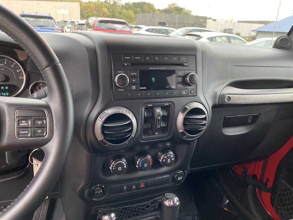 Thumbnail: 2014 Jeep Wrangler - 14