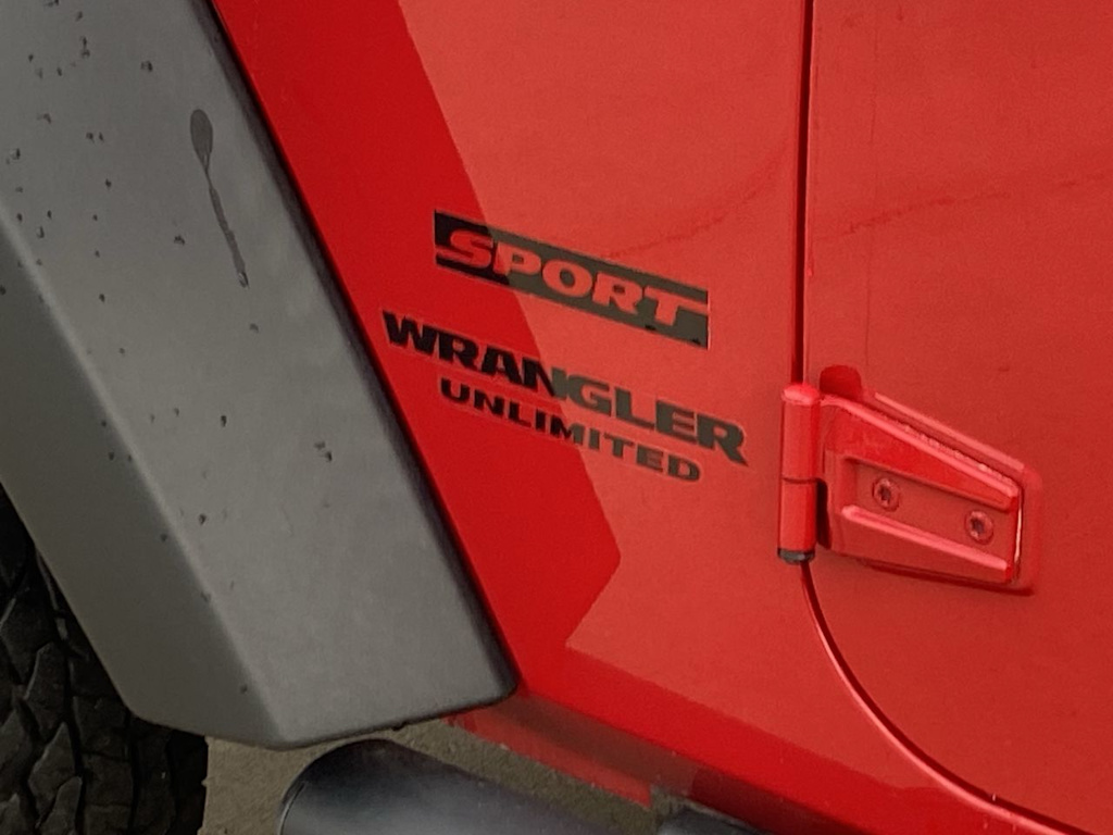 Thumbnail: 2014 Jeep Wrangler - 25