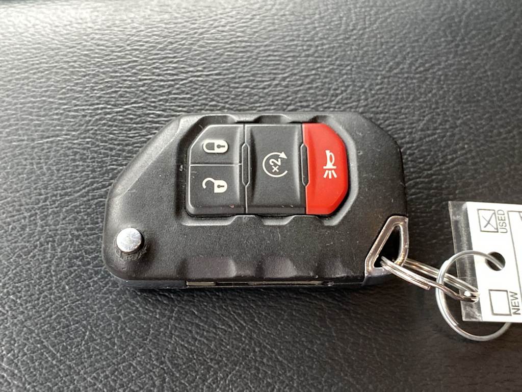Thumbnail: 2019 Jeep Wrangler - 18