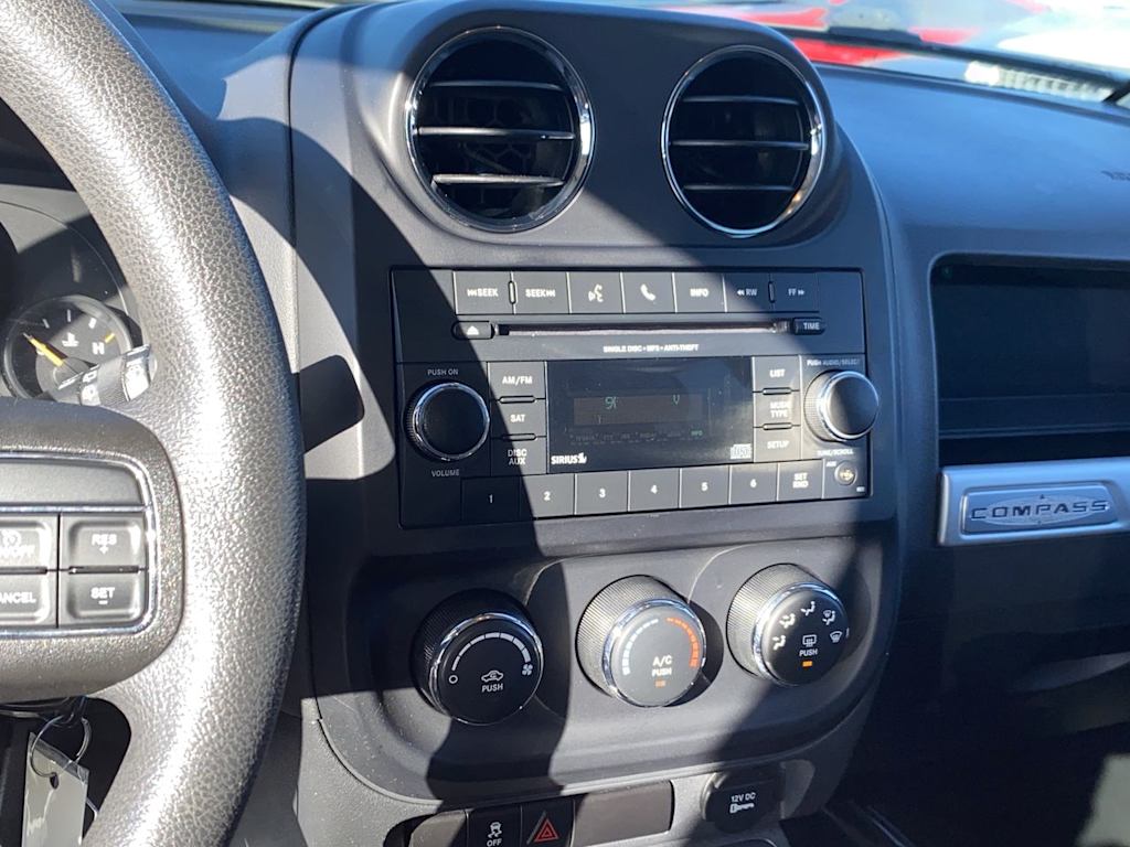 Thumbnail: 2016 Jeep Compass - 14