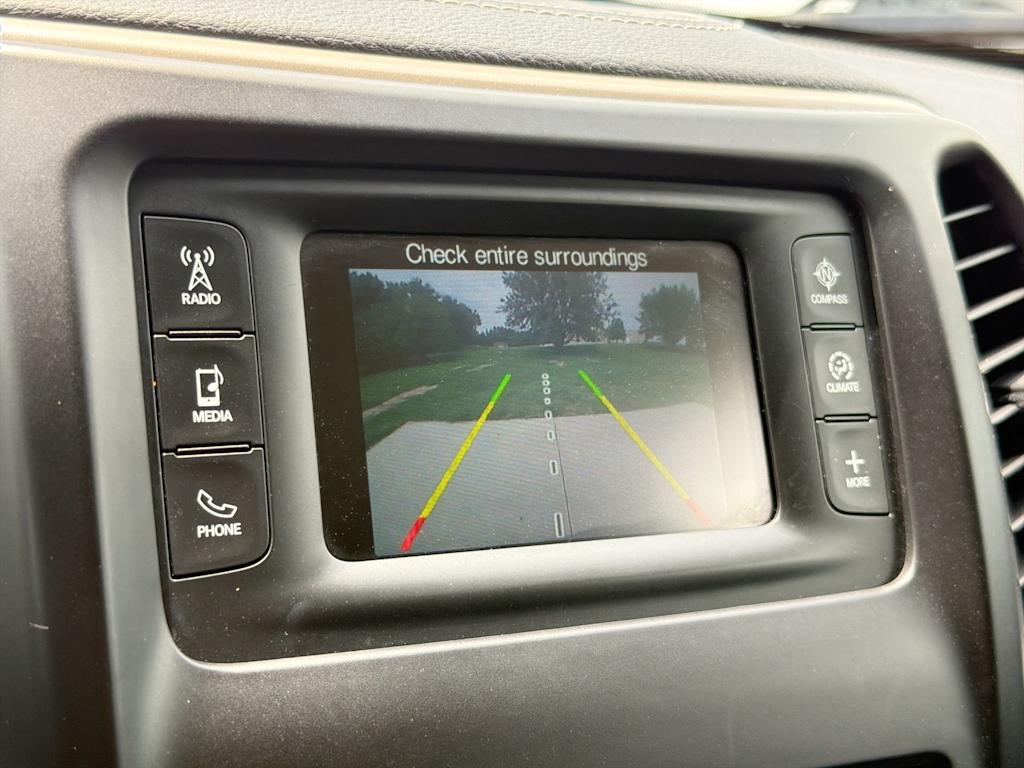 Thumbnail: 2015 Jeep Cherokee - 29