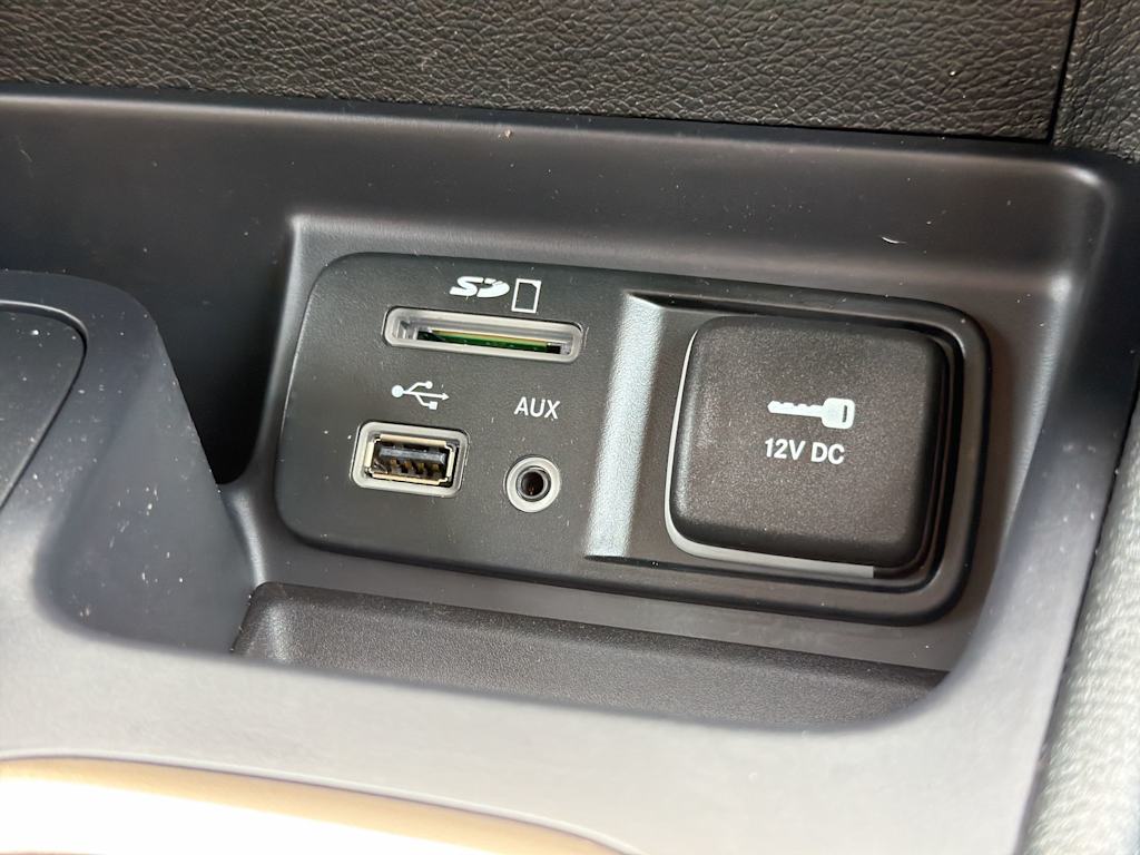 Thumbnail: 2015 Jeep Cherokee - 30