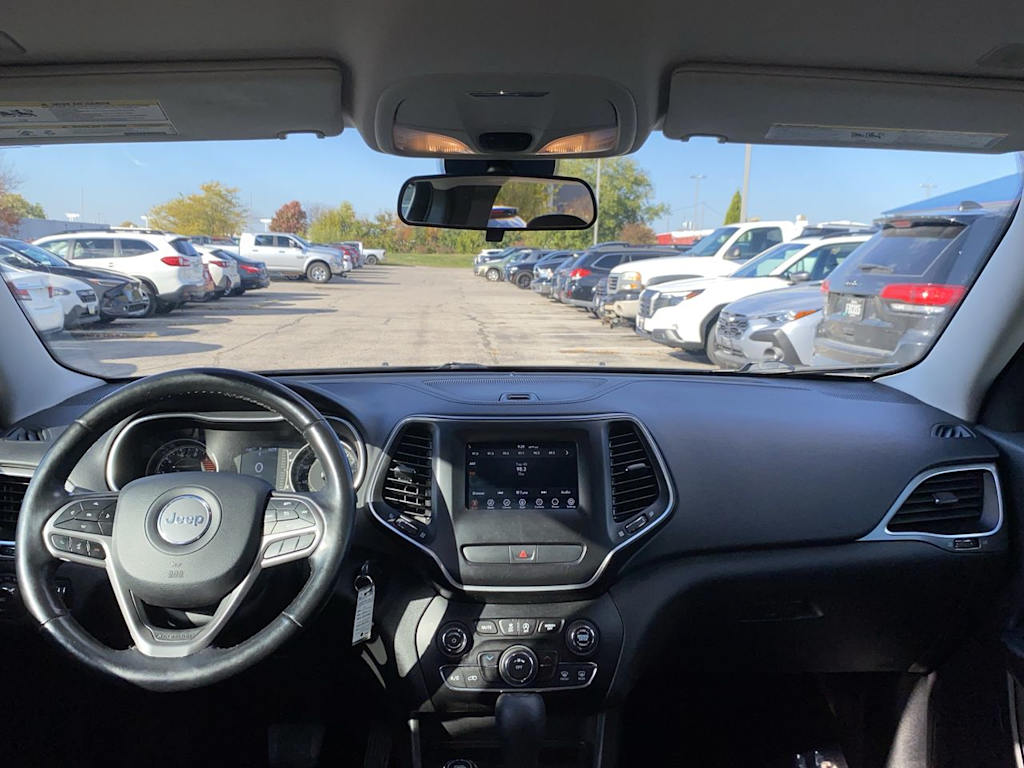 Thumbnail: 2019 Jeep Cherokee - 9