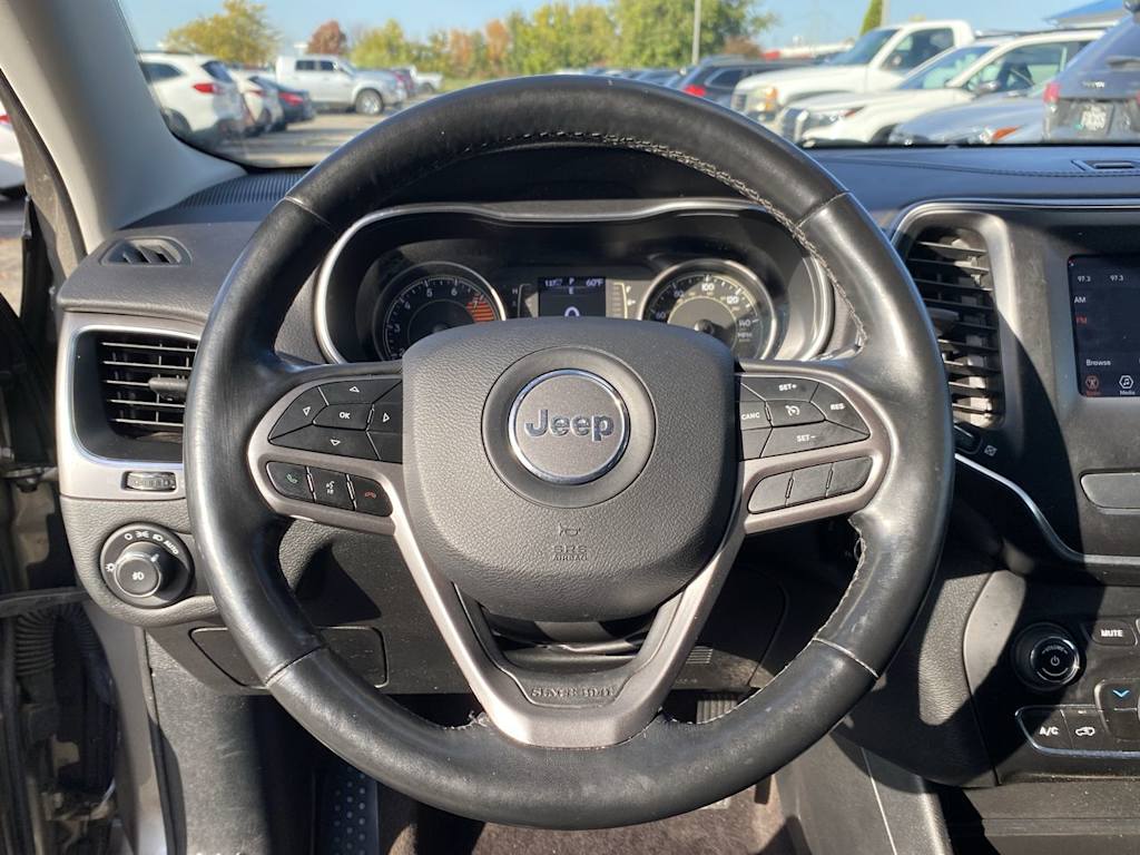 Thumbnail: 2019 Jeep Cherokee - 13