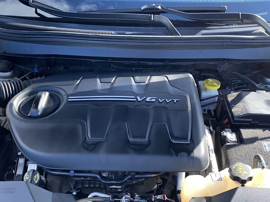 Thumbnail: 2019 Jeep Cherokee - 8