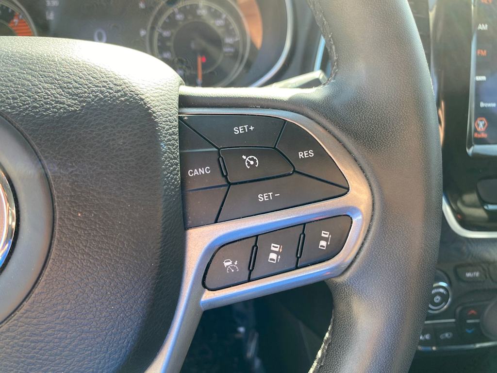 Thumbnail: 2022 Jeep Cherokee - 30