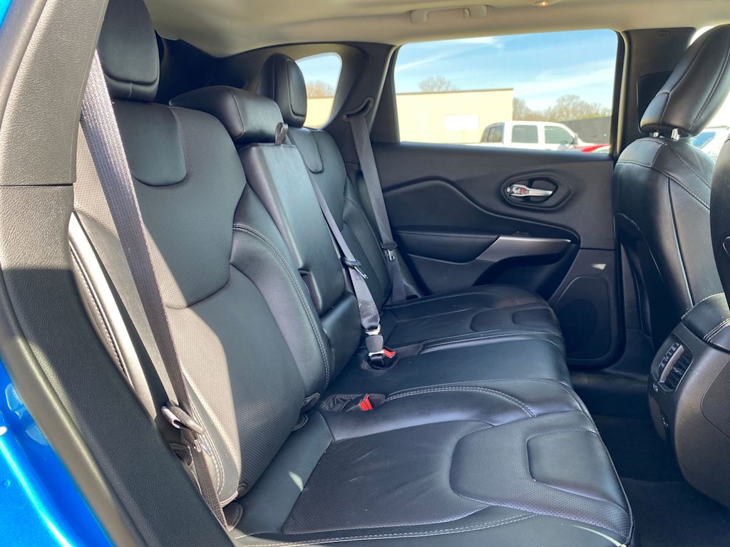 Thumbnail: 2022 Jeep Cherokee - 26