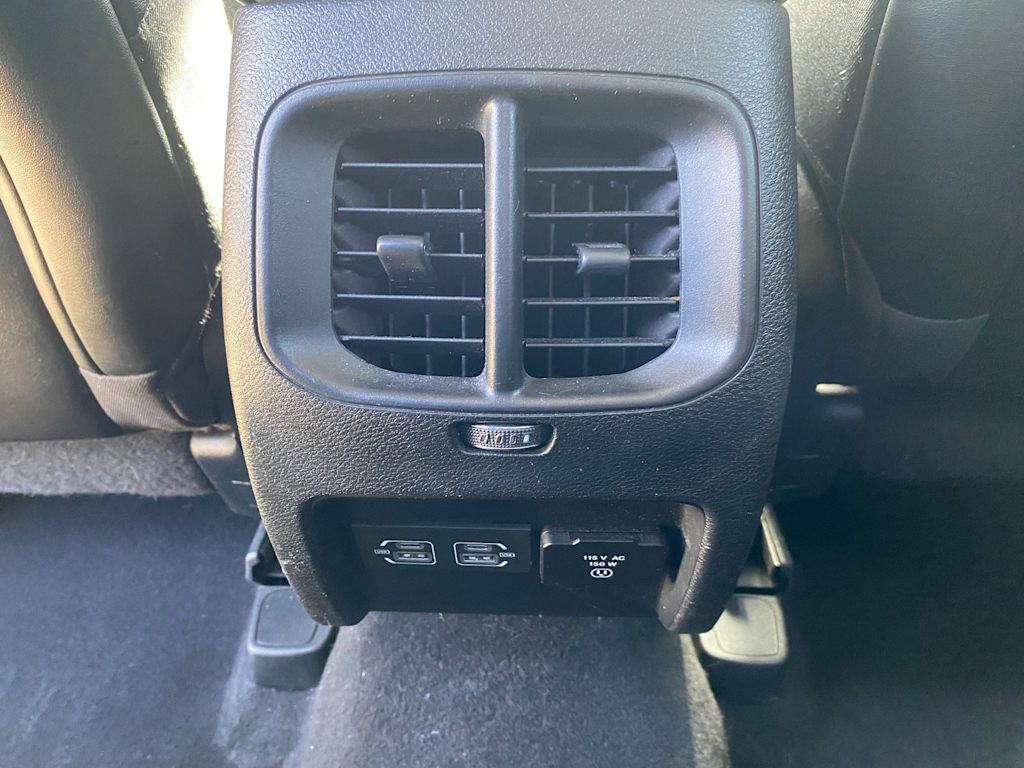 Thumbnail: 2022 Jeep Cherokee - 25