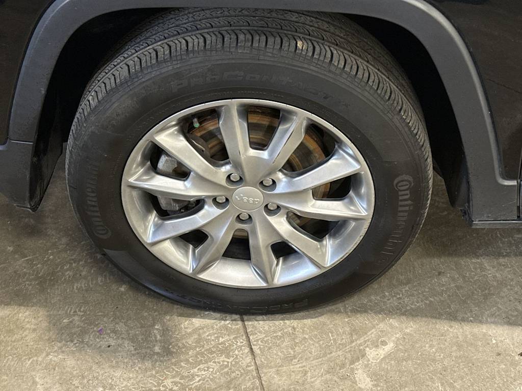 Thumbnail: 2018 Jeep Cherokee - 7