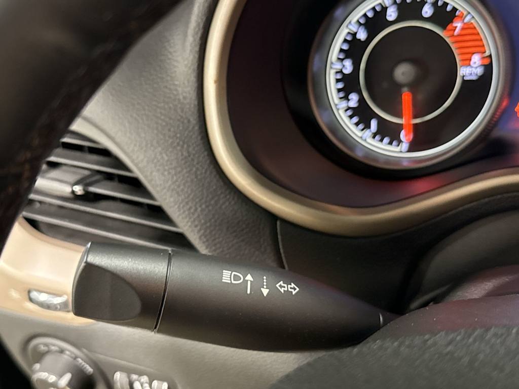 Thumbnail: 2018 Jeep Cherokee - 32