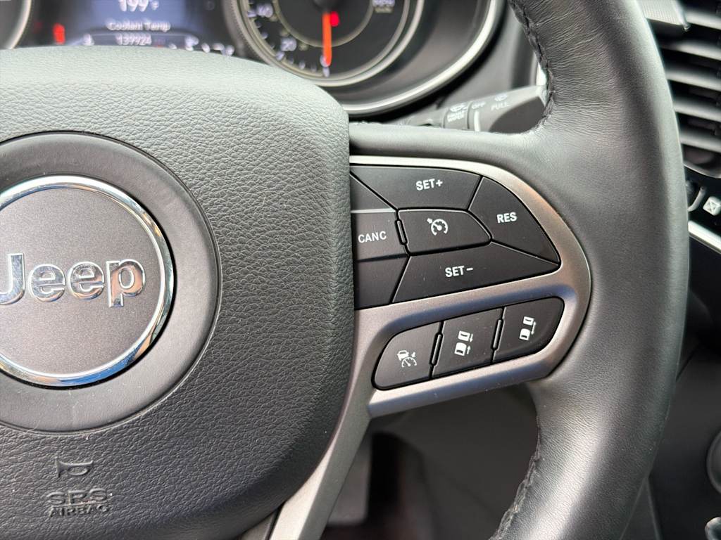 Thumbnail: 2019 Jeep Cherokee - 19