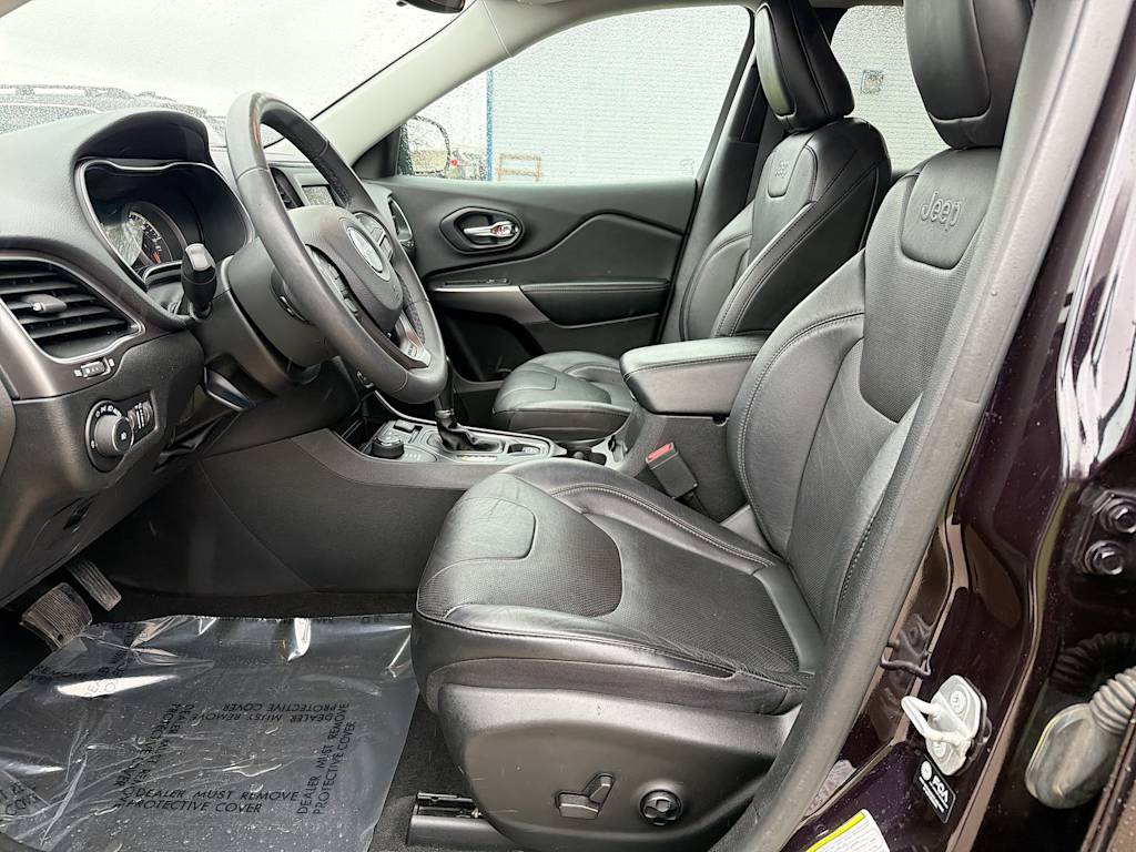 Thumbnail: 2021 Jeep Cherokee - 10