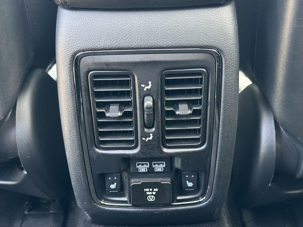 Thumbnail: 2019 Jeep Grand Cherokee - 32