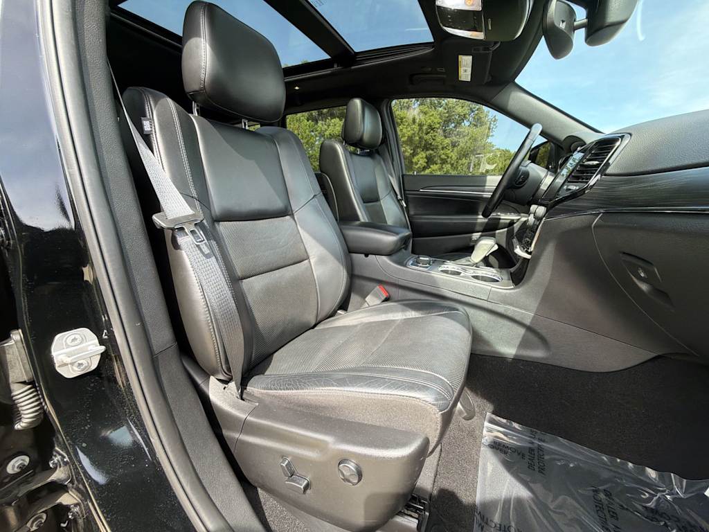 Thumbnail: 2019 Jeep Grand Cherokee - 11