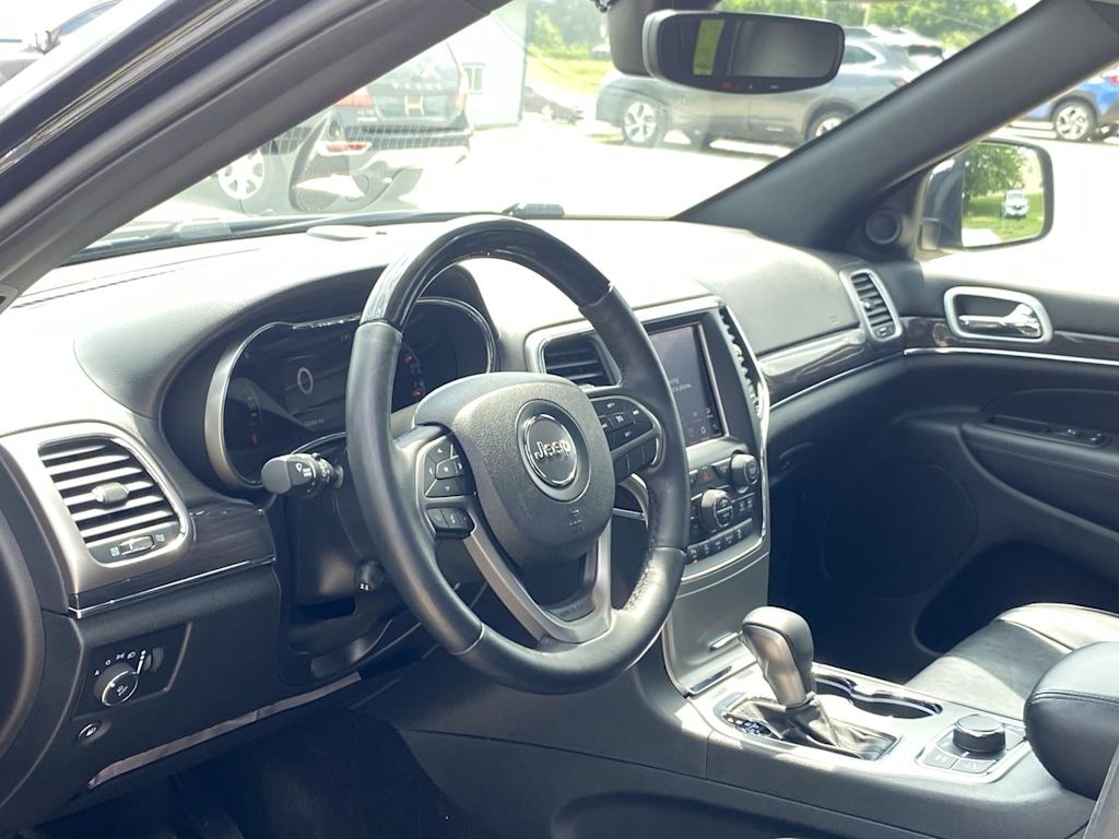 2018 Jeep Grand Cherokee Overland 2