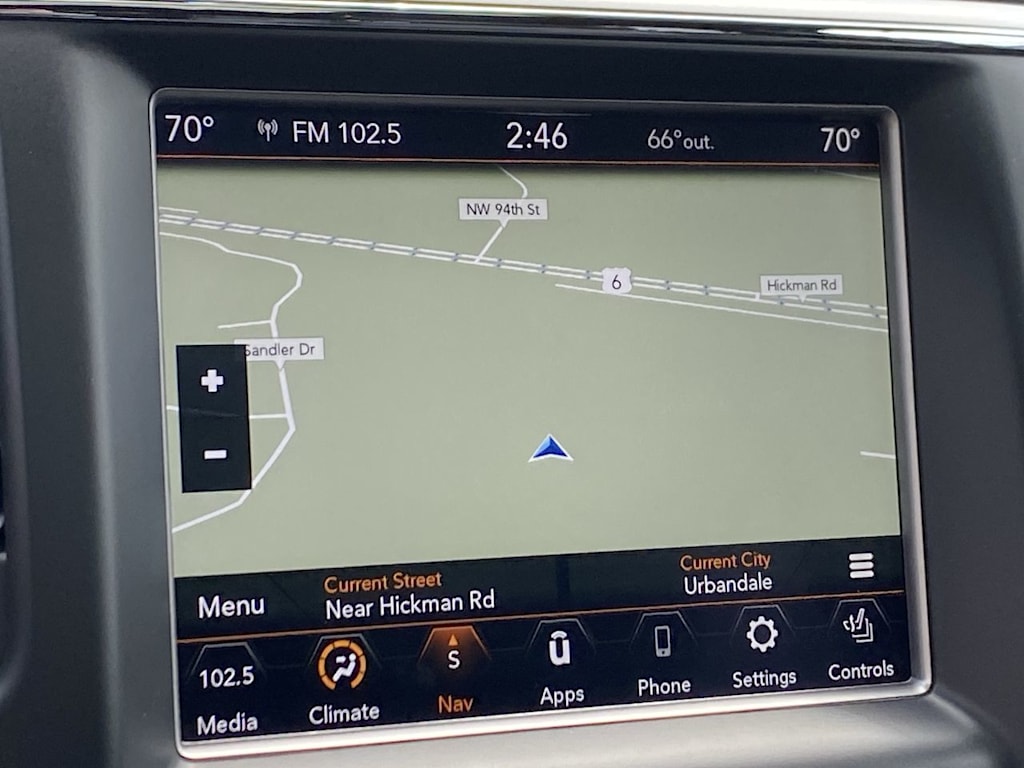 2018 Jeep Grand Cherokee Overland 32