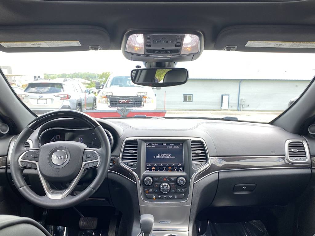 2018 Jeep Grand Cherokee Overland 9