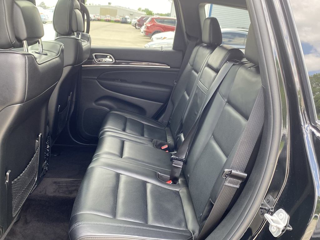 2018 Jeep Grand Cherokee Overland 28