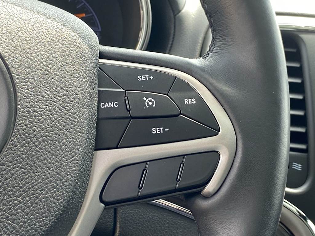 2018 Jeep Grand Cherokee Overland 31