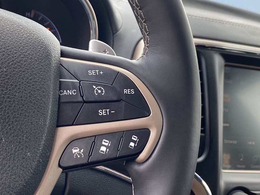 2014 Jeep Grand Cherokee Overland 31