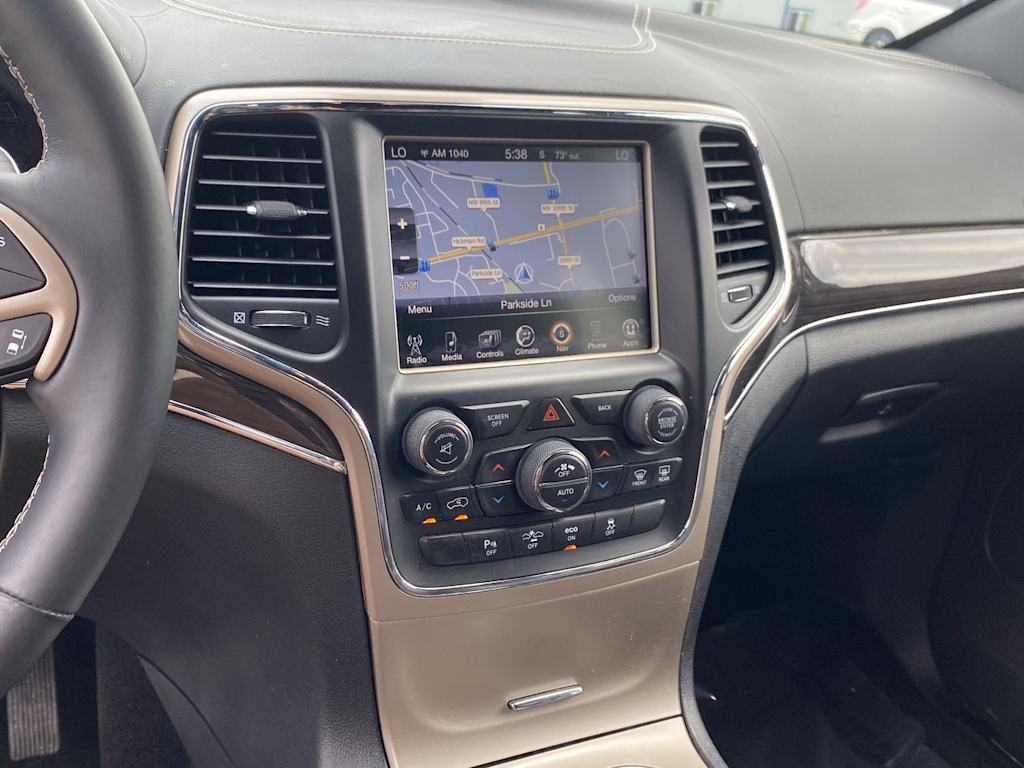 2014 Jeep Grand Cherokee Overland 13