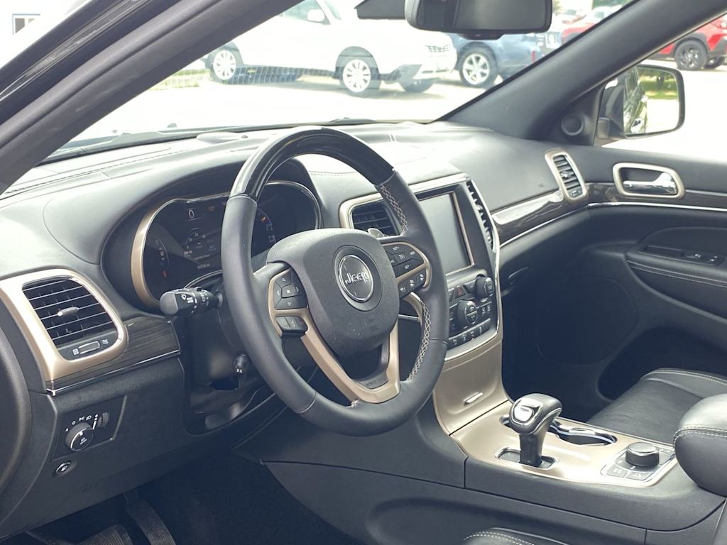 2014 Jeep Grand Cherokee Overland 2