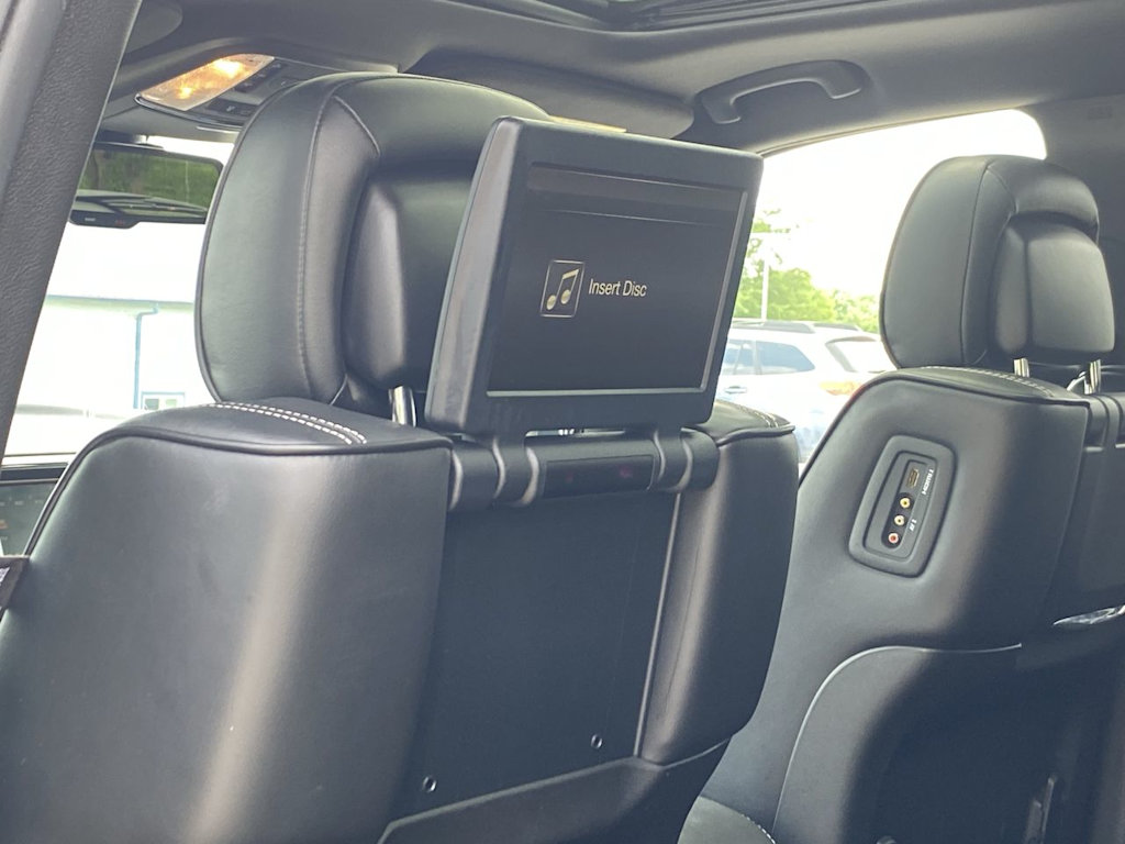 2014 Jeep Grand Cherokee Overland 37
