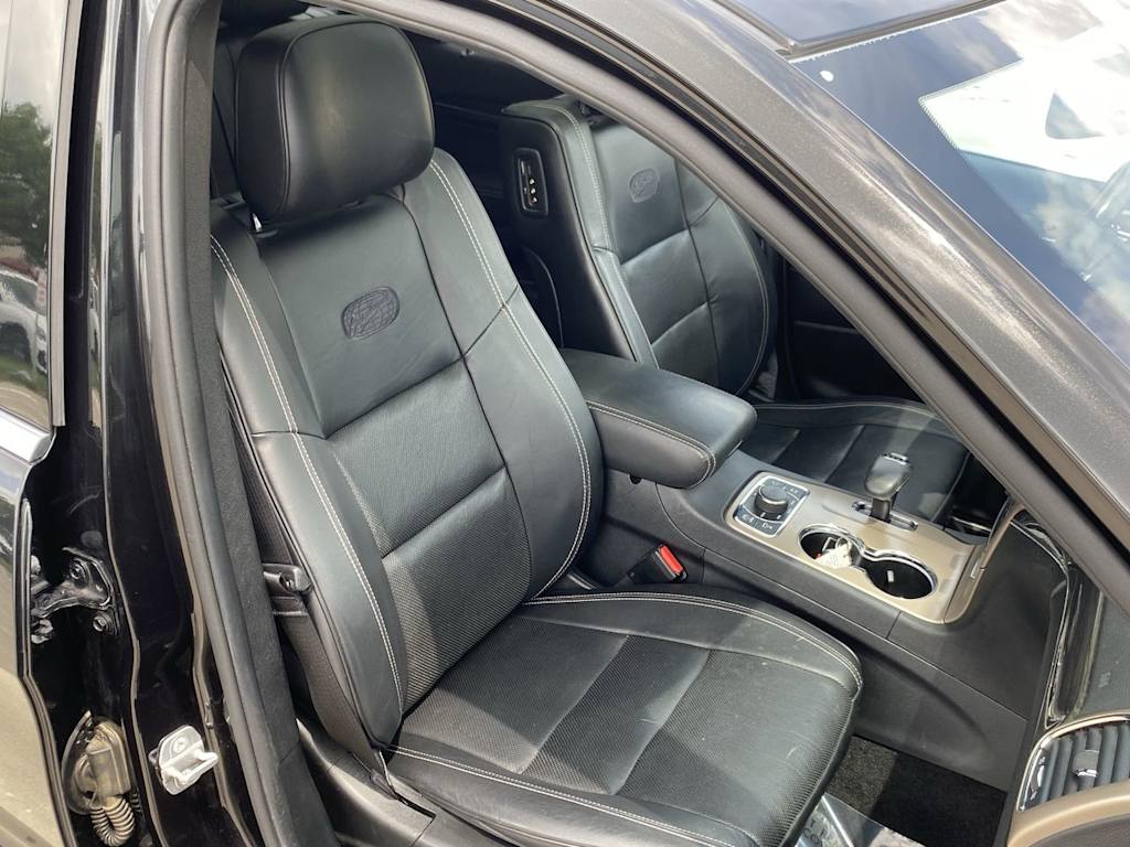 2014 Jeep Grand Cherokee Overland 10