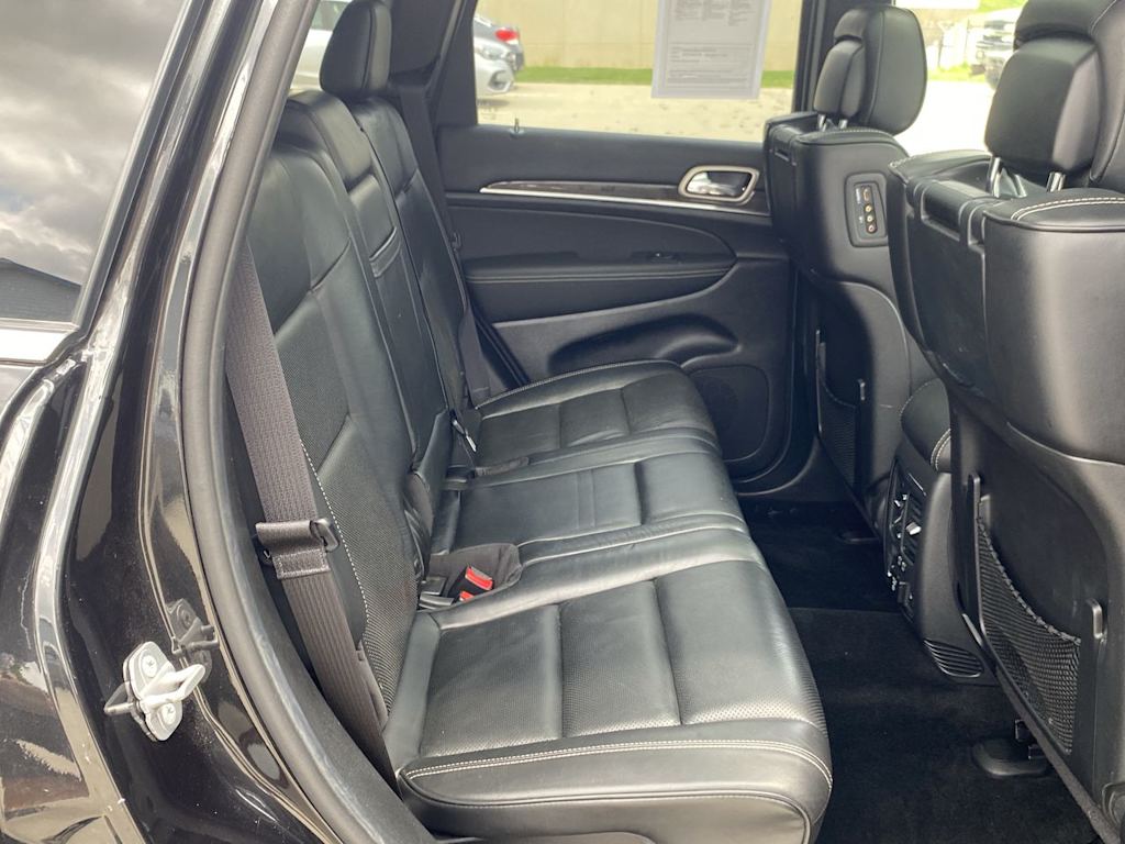 2014 Jeep Grand Cherokee Overland 29