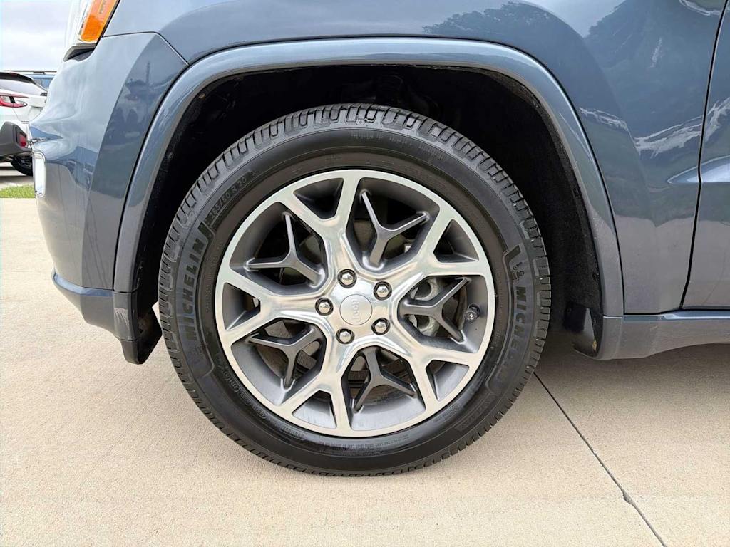 Thumbnail: 2020 Jeep Grand Cherokee - 6
