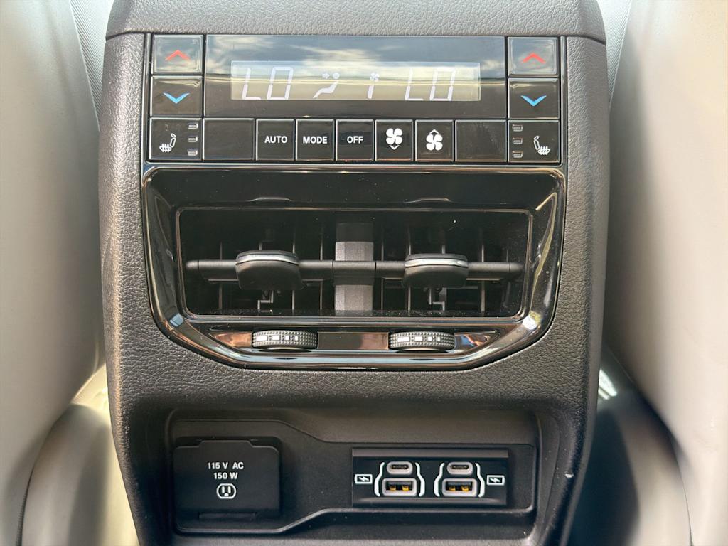 Thumbnail: 2023 Jeep Grand Cherokee L - 33