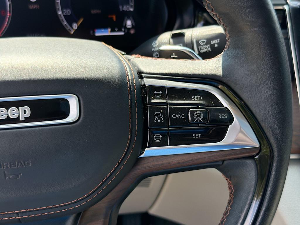 Thumbnail: 2023 Jeep Grand Cherokee L - 28