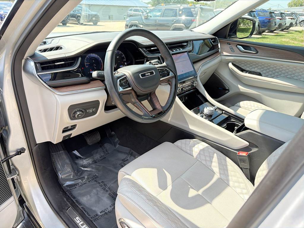 Thumbnail: 2023 Jeep Grand Cherokee L - 2