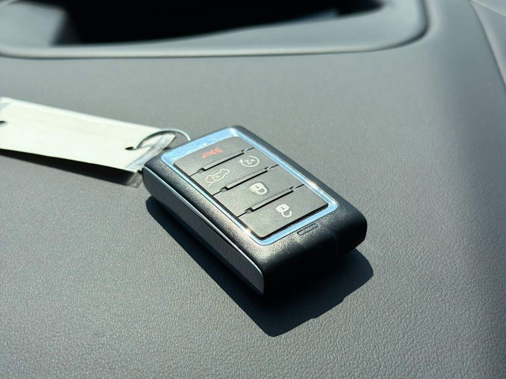 Thumbnail: 2023 Jeep Grand Cherokee L - 32