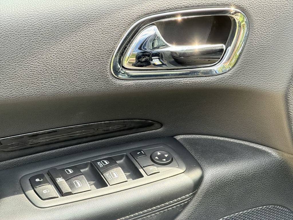 Thumbnail: 2011 Dodge Durango - 23