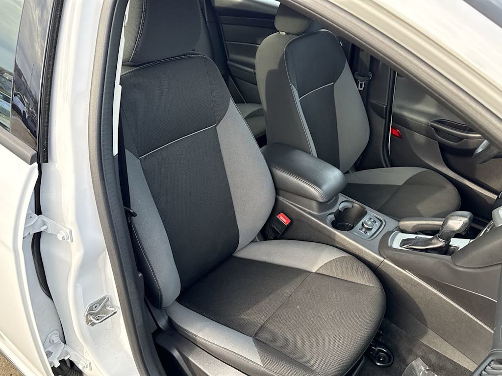 Thumbnail: 2014 Ford Focus - 10