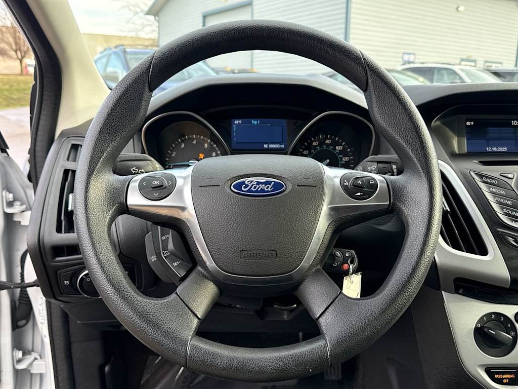 Thumbnail: 2014 Ford Focus - 12