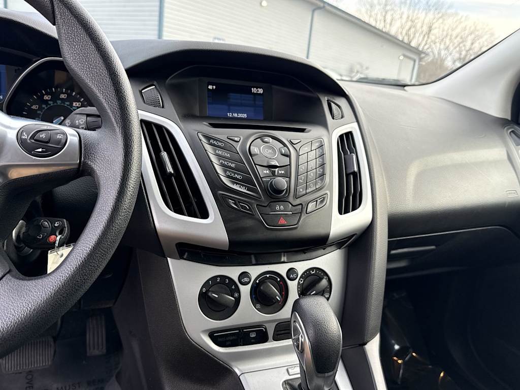 Thumbnail: 2014 Ford Focus - 13