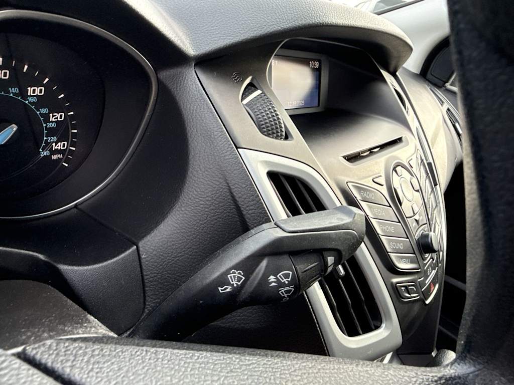 Thumbnail: 2014 Ford Focus - 14