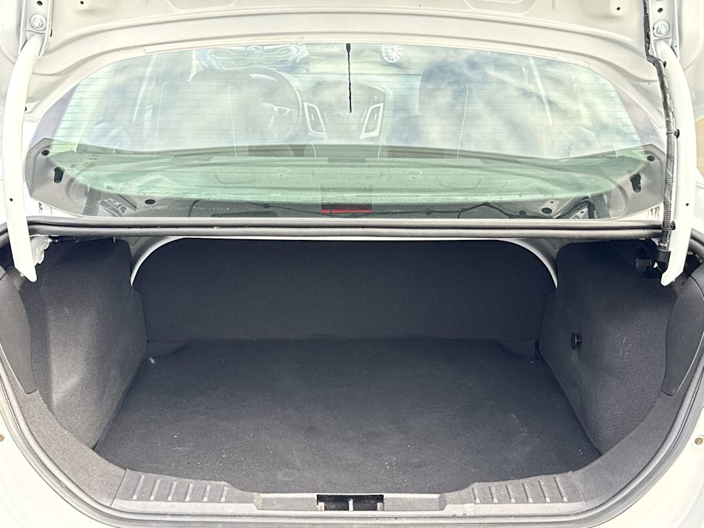 Thumbnail: 2014 Ford Focus - 16