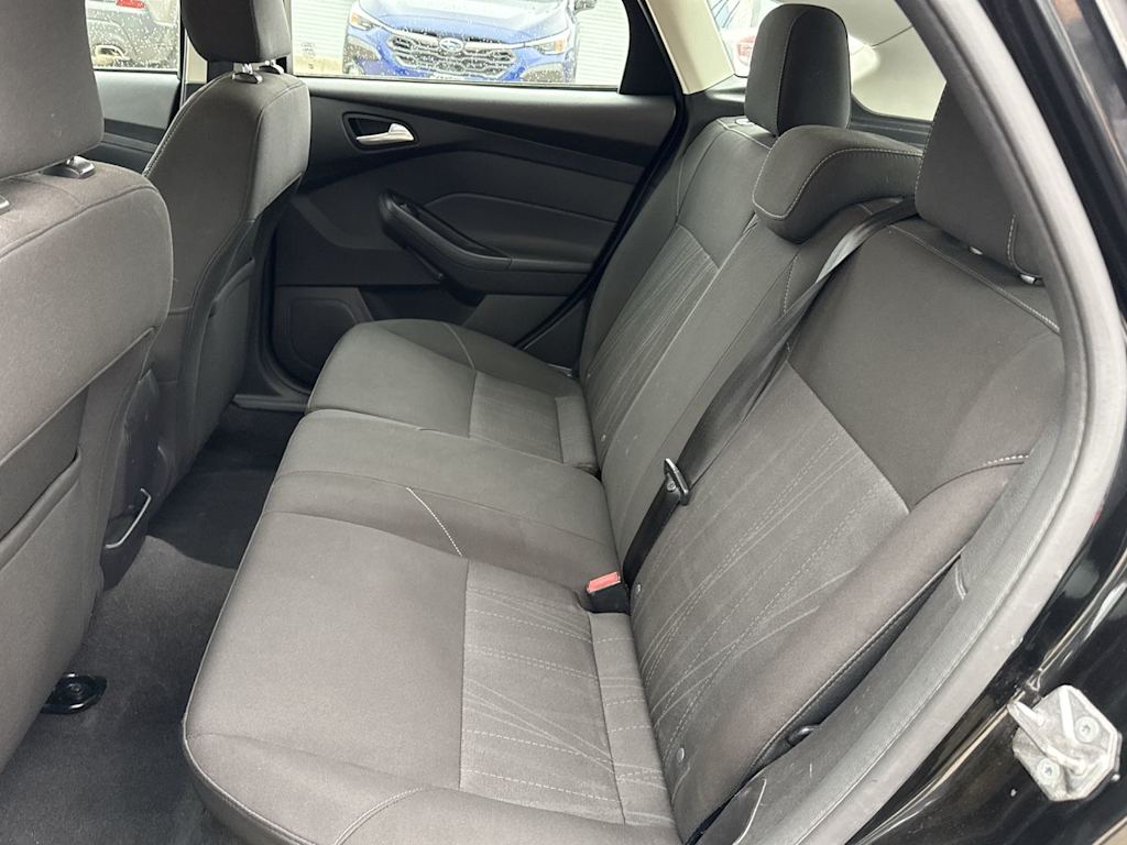 Thumbnail: 2015 Ford Focus - 24