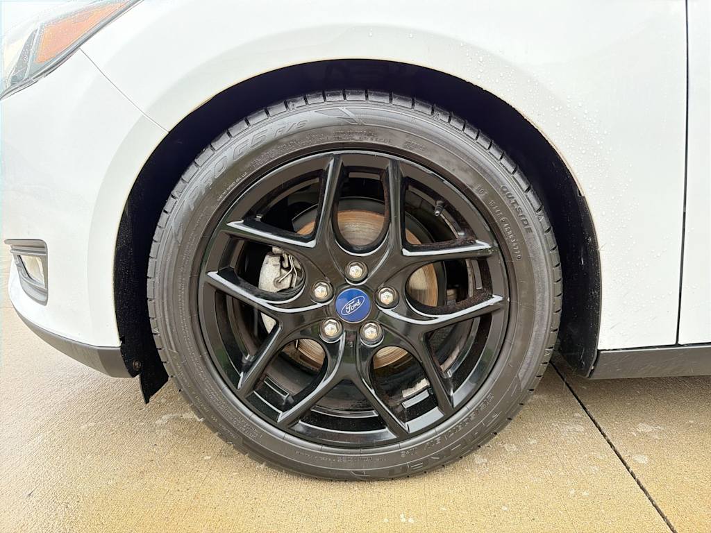 Thumbnail: 2016 Ford Focus - 7