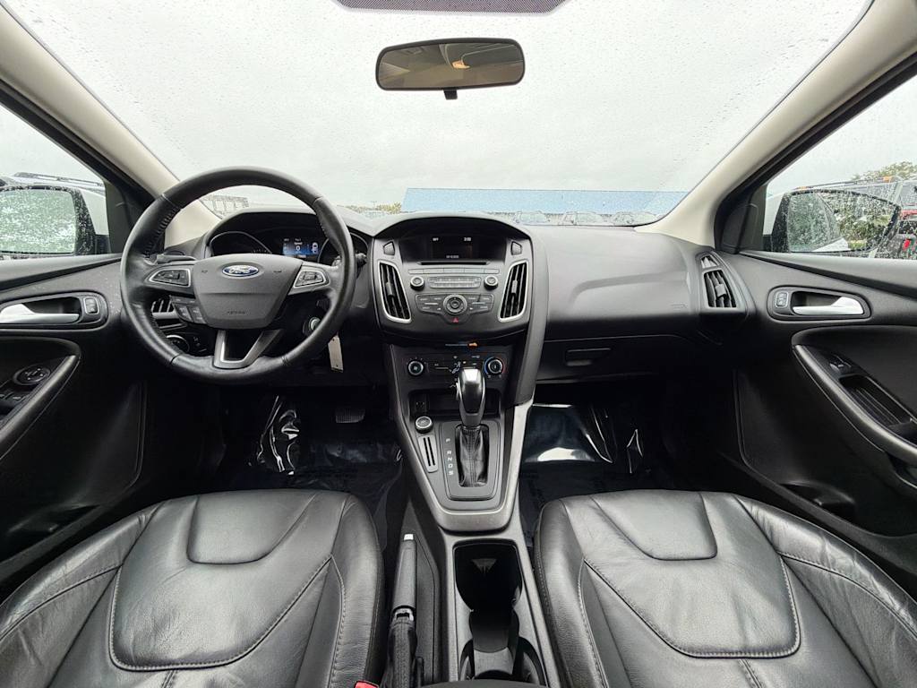 Thumbnail: 2016 Ford Focus - 9
