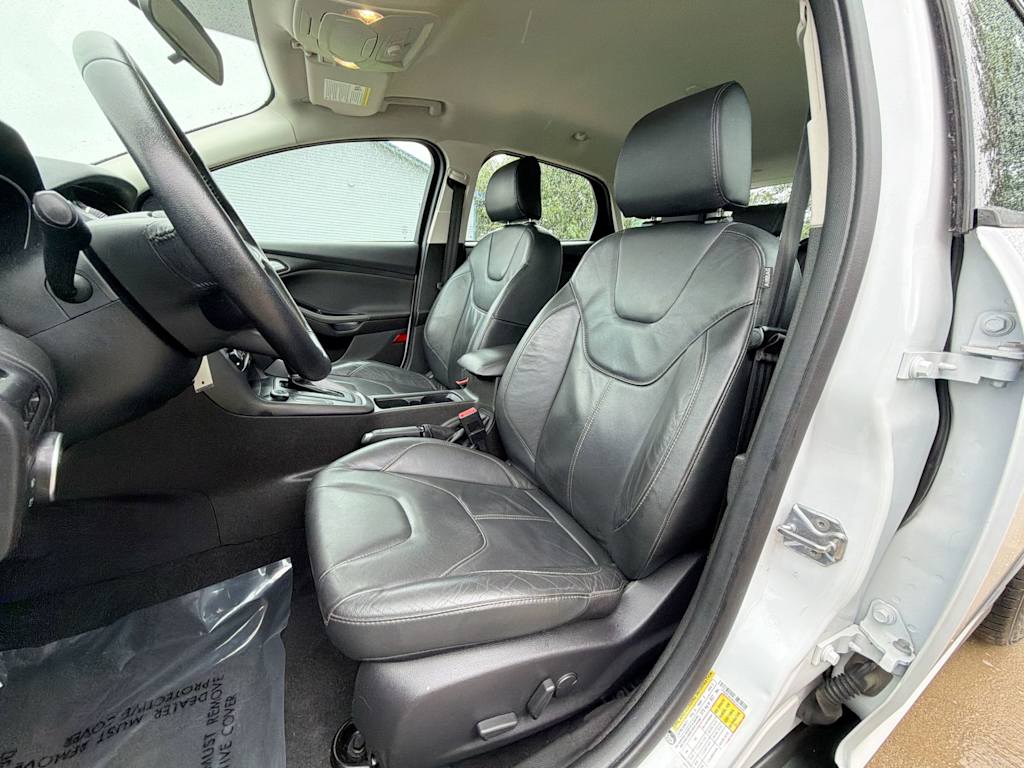 Thumbnail: 2016 Ford Focus - 10