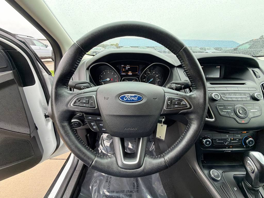 Thumbnail: 2016 Ford Focus - 13