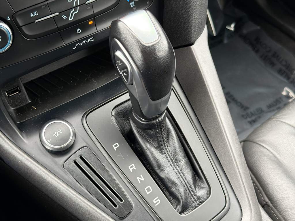 Thumbnail: 2016 Ford Focus - 15