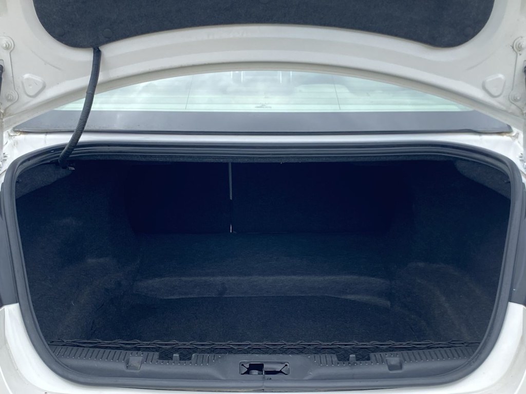 Thumbnail: 2010 Ford Taurus - 18